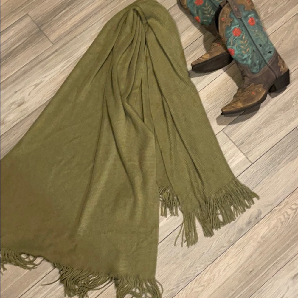 CCC brand softest scarf ever!